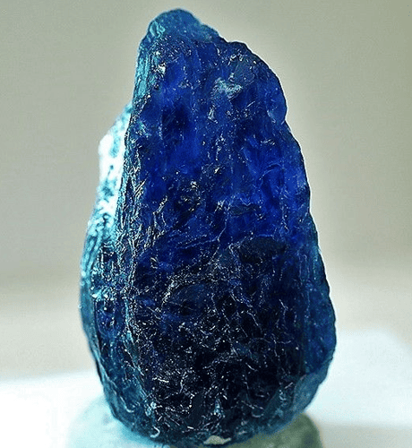 Batu Iolite