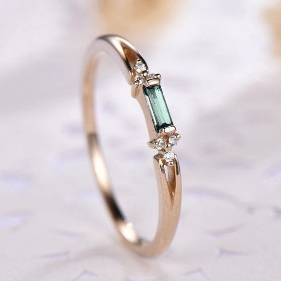 Cincin Emas Minimalis